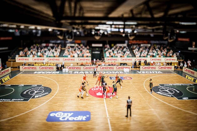 easyCredit BBL: 10. Spieltag: Rasta Vechta - EWE Baskets Basketball Oldenburg 30.12.2020 Saison 2020 2021 easyCredit BBL: 10. Spieltag: Rasta Vechta - EWE Baskets Der RASTA DOME. (Tilt-Shift-Aufnahme) nur redaktionelle Verwendung - kommerzielle Verwendung Nutzung nur nach Absprache mit dem Fotografen Vechta Deutschland