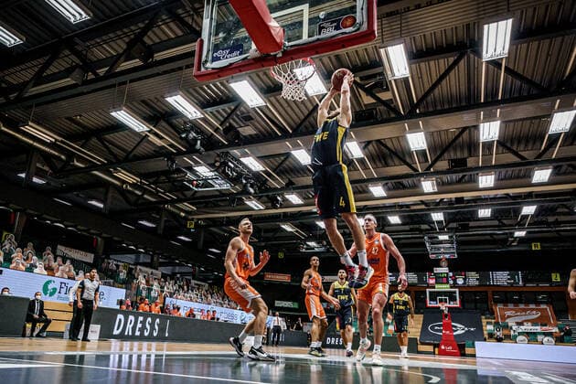 easyCredit BBL: 10. Spieltag: Rasta Vechta - EWE Baskets Basketball Oldenburg 30.12.2020 Saison 2020 2021 easyCredit BBL: 10. Spieltag: Rasta Vechta - EWE Baskets 4, Keith Hornsby, EWE Baskets Oldenburg nur redaktionelle Verwendung - kommerzielle Verwendung Nutzung nur nach Absprache mit dem Fotografen Vechta Deutschland
