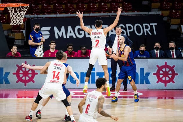 Turkish Airlines EuroLeague; FC Bayern Basketball - FC Barcelona, Barca 30.12.2020 Wade Baldwin (FC Bayern, 2), Nick Calathes (FC Barcelona, 99) Turkish Airlines EuroLeague; FC Bayern Basketball - FC Barcelona; Audi Dome, Muenchen (Bayern) Copyright: xBEAUTIFULxSPORTS Wunderlx