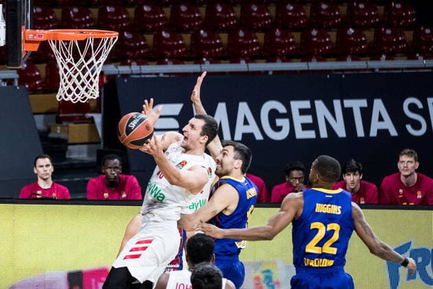 Turkish Airlines EuroLeague; FC Bayern Basketball - FC Barcelona, Barca 30.12.2020 Nick Calathes (FC Barcelona, 99), Paul Zipser (FC Bayern, 16), Pierre Oriola (FC Barcelona, 18), Cory Higgins (FC Barcelona, 22) Turkish Airlines EuroLeague; FC Bayern Basketball - FC Barcelona; Audi Dome, Muenchen (Bayern) Copyright: xBEAUTIFULxSPORTS Wunderlx