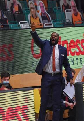 GER, Basketball, RASTA Vechta vs EWE Baskets Oldenburg 30.12.2020, RASTA Dome, Vechta, GER, easy Credit-BBL, RASTA Vechta vs EWE Baskets Oldenburg, im Bild Derrick ALLEN (Rasta Vechta Assistant Coach )