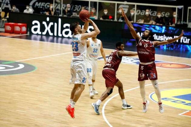 30.12.2020, easyCredit Basketball Bundesliga, BBL, Saison 2020 2021, Herren, Chemnitz Niners - Syntainics MBC Michal Michalak, Syntainics MBC, Marcus Thornton, Niners Chemnitz Chemnitz Messe Chemnitz Sachsen Germany