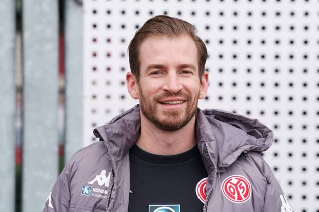 Sport Themen der Woche KW53 Sport Bilder des Tages JAN SIEWERT NACH DER PRESSEKONFERENZ DES 1.FSV MAINZ 05 MAINZ
