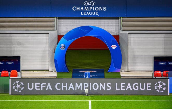 Impression aus der Red Bull Arena vor dem Spiel UEFA Champions League 2020 21, 3. Spieltag: RB Leipzig - PSG Paris Saint Germain 2:1 am 4. November 2020 Red Bull Arena, Leipzig. RB Leipzig - Paris Saint Germain