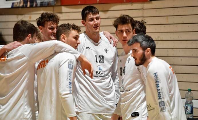 02.01.2021 - Basketball - Saison 2020 2021 - 2. Bundesliga Pro-A - 07. Spieltag: Kirchheim Knights - Nürnberg Falcons Basketball Club NBC - - Teamkreis NBC mit Jonathan Maier (13, Nürnberg Falcons BC NBC )
