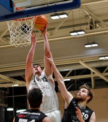 02.01.2021 - Basketball - Saison 2020 2021 - 2. Bundesliga Pro-A - 07. Spieltag: Kirchheim Knights - Nürnberg Falcons Basketball Club NBC - - Jonathan Maier (13, Nürnberg Falcons BC NBC ) Till Pape (19, Kirchheim Knights )