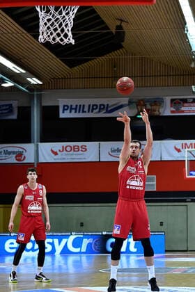Johannes Richter (Giessen 46ers, 12) beim Freiwurf. JobStairs Giessen 46ers vs BG Goettingen, easyCredit Basketball Bundesliga, Saison 2020 2021, 11. Spieltag, 02.01.2021. JobStairs Giessen 46ers vs BG Goettingen, easyCredit Basketball Bundesliga, Saison 2020 2021, 11. Spieltag, 02.01.2021 Giessen Copyright: xStefanxTschersich Eibner-Pressefotox EP_STH
