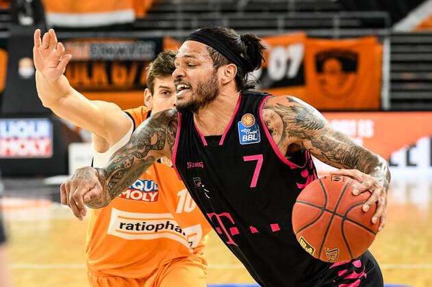 GER, BBL, ratiopharm ulm vs Telekom Baskets Bonn 02.01.2021, ratiopharm arena, Neu-Ulm, GER, BBL, ratiopharm ulm vs Telekom Baskets Bonn, im Bild Chris Babb (Bonn, 7)
