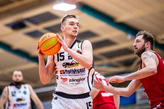 Marco Rahn ( 15 BSW Sixers) waehrend der Saison 2020-21 (Herren) in der Barmer Bundesliga ProB zwischen BSW Sixers und Rheinstars Köln in der Ballsporthalle Sandersdorf am 3. January 2021 in Sandersdorf, Sachsen Anhalt, Deutschland