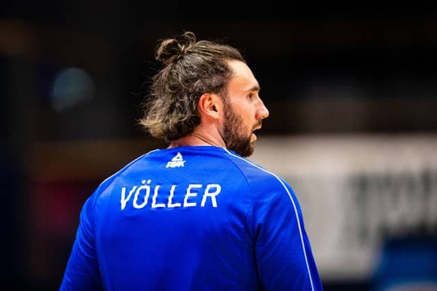 Marco Völler ( 33 Fraport Skyliners) waehrend der Begegnung Saison 2020-2021 (Herren) in der EasyCredit Bundesliga zwischen Syntainics MBC und Fraport Skyliners in der Stadthalle Weissenfels am 2. January 2021 in Weissenfels, Sachsen Anhalt, Deutschland