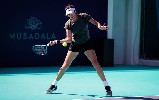 January 4, 2021, Abu Dhabi, UNITED ARAB EMIRATES: Garbine Muguruza of Spain during practice ahead of the 2021 Abu Dhabi WTA, Tennis Damen Womens Tennis Open WTA 500 tournament. Abu Dhabi UNITED ARAB EMIRATES - ZUMAa181 20210104_zaa_a181_021 Copyright: xRobxPrangex