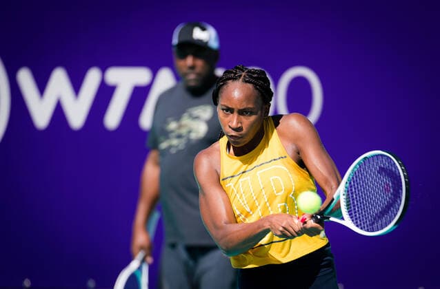 January 4, 2021, Abu Dhabi, UNITED ARAB EMIRATES: Cori Gauff of the United States during practice ahead of the 2021 Abu Dhabi WTA, Tennis Damen Womens Tennis Open WTA 500 tournament. Abu Dhabi UNITED ARAB EMIRATES - ZUMAa181 20210104_zaa_a181_052 Copyright: xRobxPrangex