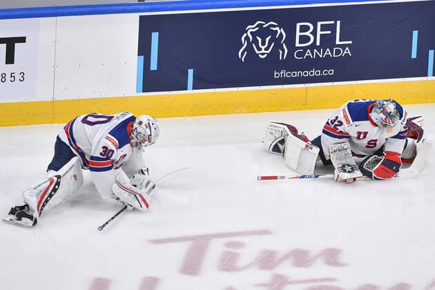210106 Dustin Wolf and Spencer Knight of USA stretch during warm up before the 2021 IIHF World Junior Championship final between USA and Canada on January 6, 2021 in Edmonton. Photo: Andy Devlin BILDBYRAN COP 306 AD0012 bbeng ishockey Ice hockey, Eishockey jvm junior-vm u20 2021 iihf world junior championship world juniors final usa canada kanada Copyright: ANDYxDEVLIN BB210106BB023