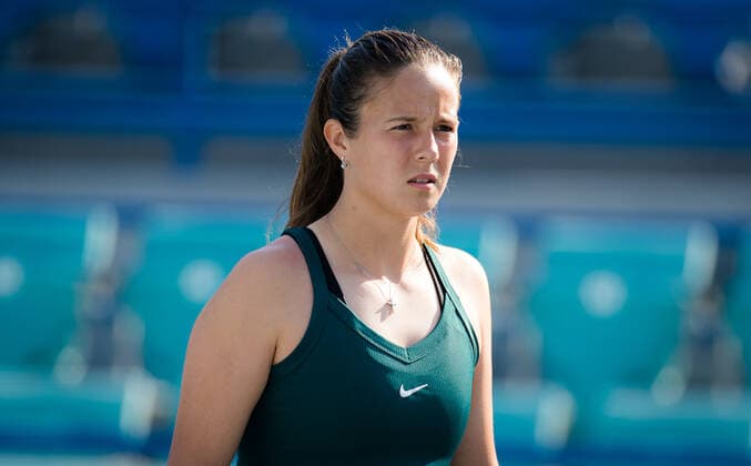 January 6, 2021, Abu Dhabi, UNITED ARAB EMIRATES: Daria Kasatkina of Russia in action during the first round of the 2021 Abu Dhabi WTA, Tennis Damen Womens Tennis Open WTA 500 tournament against Qiang Wang of China Abu Dhabi UNITED ARAB EMIRATES - ZUMAa181 20210106_zaa_a181_001 Copyright: xRobxPrangex