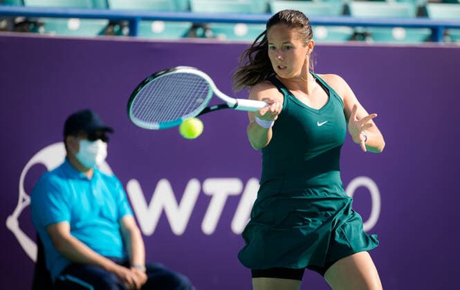 January 6, 2021, Abu Dhabi, UNITED ARAB EMIRATES: Daria Kasatkina of Russia in action during the first round of the 2021 Abu Dhabi WTA, Tennis Damen Womens Tennis Open WTA 500 tournament against Qiang Wang of China Abu Dhabi UNITED ARAB EMIRATES - ZUMAa181 20210106_zaa_a181_003 Copyright: xRobxPrangex
