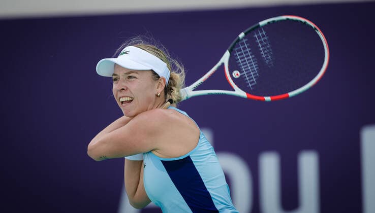 January 6, 2021, Abu Dhabi, UNITED ARAB EMIRATES: Anett Kontaveit of Estonia in action during the first round of the 2021 Abu Dhabi WTA, Tennis Damen Womens Tennis Open WTA 500 tournament against Veronika Kudermetova of Russia Abu Dhabi UNITED ARAB EMIRATES - ZUMAa181 20210106_zaa_a181_042 Copyright: xRobxPrangex