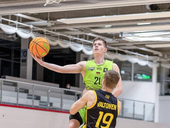 Franklyn Aunitz (Ehingen Urspring, 21) Elias Valtonen (Tigers Tübingen, 19)¨ Ehingen Urspring vs. Tigers Tübingen, 2. Basketball Bundesliga, Pro A, Basketball, 6. Spieltag, Spielzeit 2020 2021, 06.01.2021, ¨¨ Ehingen Urspring vs. Tigers Tübingen, Basketball, 2. Bundesliga, Barmer Basketball Bundesliga, Spieltag 6, Spielzeit 2020 2021, 06.01.2021 Ehingen