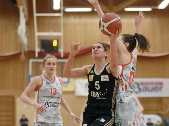 Wasserburg, Badria Halle, 06.01.21, Basketball, 1. Bundesliga Damen, TSV 1880 Wasserburg vs TK Hannover, im Bild in der Mitte Mia MASIC (Hannover CRO), Copyright: HMBxMediax xHeikoxBecker
