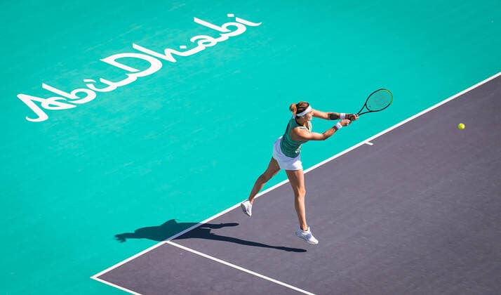 January 7, 2021, Abu Dhabi, UNITED ARAB EMIRATES: Aryna Sabalenka of Belarus in action during the first round at the 2021 Abu Dhabi WTA, Tennis Damen Womens Tennis Open WTA 500 tournament against Polona Hercog of Slovenia Abu Dhabi UNITED ARAB EMIRATES - ZUMAa181 20210107_zaa_a181_033 Copyright: xRobxPrangex
