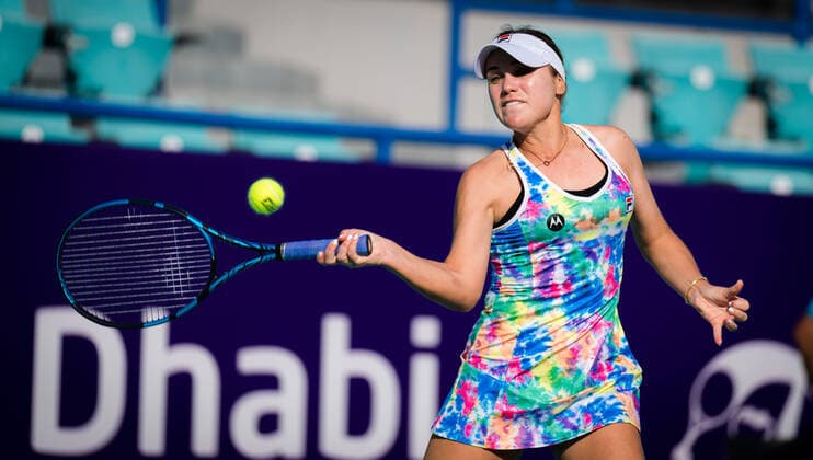 January 7, 2021, Abu Dhabi, UNITED ARAB EMIRATES: Sofia Kenin of the United States in action during the first round at the 2021 Abu Dhabi WTA, Tennis Damen Womens Tennis Open WTA 500 tournament against Zhaoxuan Yang of China Abu Dhabi UNITED ARAB EMIRATES - ZUMAa181 20210107_zaa_a181_103 Copyright: xRobxPrangex
