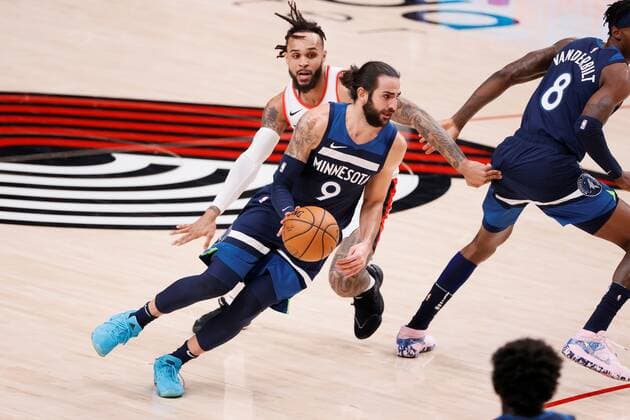 Minnesota Timberwolves point guard Ricky Rubio (9) dribbles the ball past Portland Trail Blazers shooting guard Gary Trent Jr. (behind) during an NBA, Basketball Herren, USA game, between the Timberwolves and the Trail Blazers, at the Moda Center in Portland, Oregon, US, 07 January 2021. Timberwolves vs Portland Trail Blazers !ACHTUNG: NUR REDAKTIONELLE NUTZUNG!  Copyright: xSOOBUMxIMx AME8355 20210108-637456805591646293