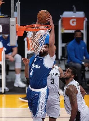 Anthony Davis 3 of the Los Angeles Lakers goes for a dunk, in a regular season NBA, Basketball Herren, USA game, between Angeles Lakers and San Antonio Spurs, at the Staples Center in Los Angeles, California, US, 07 January 2021. Lakers vs Spurs !ACHTUNG: NUR REDAKTIONELLE NUTZUNG!  Copyright: xJAVIERxROJASx AME8404 20210108-637456857359990680
