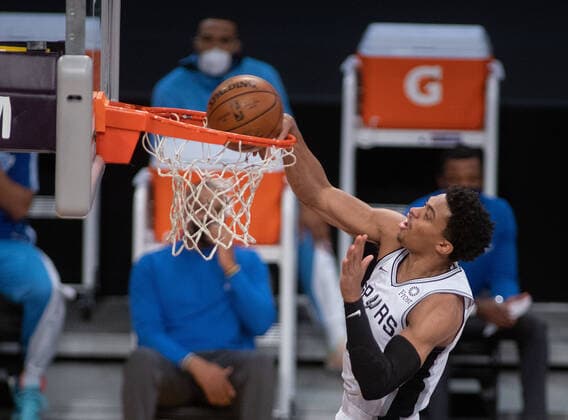 January 7, 2021, Los Angeles, California, USA: Keldon Johnson 3 of the San Antonio Spurs goes for a dunk during their regular season NBA, Basketball Herren, USA game with the Los Angeles Lakers on Thursday January 7, 2021 at the Staples Center in Los Angeles, California. Lakers lose to Spurs 118-109. JAVIER ROJAS PI Los Angeles USA - ZUMAp124 20210107_zaa_p124_002 Copyright: xJavierxRojasx