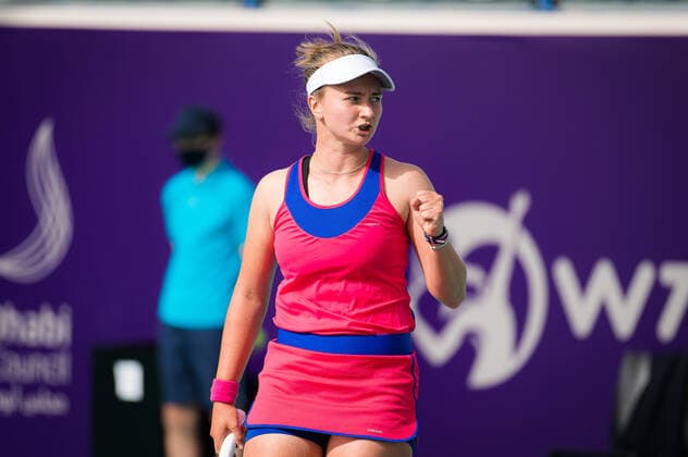 January 8, 2021, Abu Dhabi, UNITED ARAB EMIRATES: Barbora Krejcikova of the Czech Republic in action during the second round at the 2021 Abu Dhabi WTA, Tennis Damen Womens Tennis Open WTA 500 tournament against Yulia Putintseva of Kazakhstan Abu Dhabi UNITED ARAB EMIRATES - ZUMAa181 20210108_zaa_a181_078 Copyright: xRobxPrangex