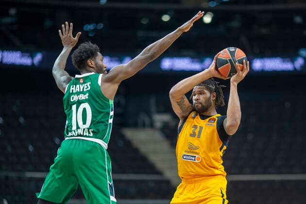 2021-01-08 Kaunas Lithuania. Basketball team Zalgiris Kaunas plays vs Khimki Moscow region Euroleague game at Zalgiris arena in Kaunas on Friday 8 of January 2021. NIGEL HAYES, DEVIN BOOKER. Kaunas Lithuania  Copyright: xKarolisxKavolelisx Euroleague basketball