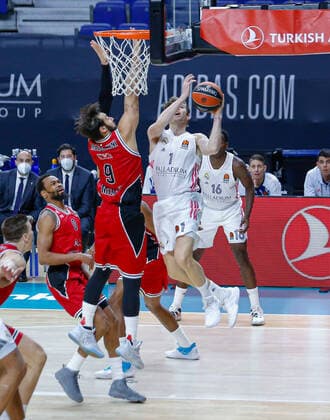 MATCH Jornada 18 Euroleague Masculino Madrid Real Madrid vs Olimpia Milano Fabien Causeur Riccardo Moraschini Madrid Madrid Spain Baloncesto Copyright: xAlbaxPachecox
