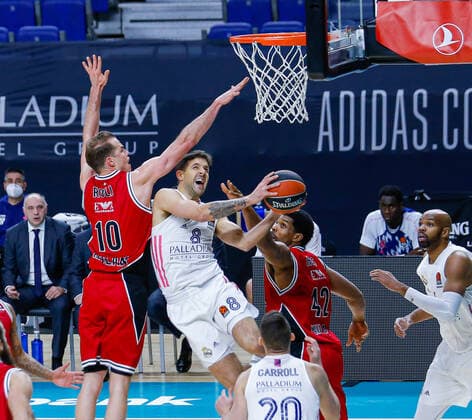MATCH Jornada 18 Euroleague Masculino Madrid Real Madrid vs Olimpia Milano Nicolas Laprovittola Michael Roll Madrid Madrid Spain Baloncesto Copyright: xAlbaxPachecox
