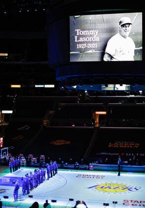 January 8, 2021, Los Angeles, California, USA: Los Angeles Dodgers icon Tommy Lasorda is remembered prior to the start of the NBA, Basketball Herren, USA game between the Los Angeles Lakers and the Chicago Bulls on Friday January 8, 2021 at the Staples Center in Los Angeles, California. PHILLIP KIM PI Los Angeles USA - ZUMAp124 20210108_zaa_p124_054 Copyright: xPhillipxKimx