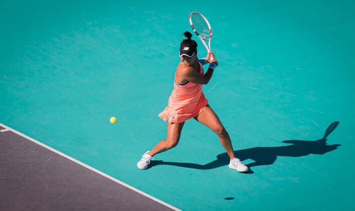 January 9, 2021, Abu Dhabi, UNITED ARAB EMIRATES: Heather Watson of Great Britain in action during her second round match at the 2021 Abu Dhabi WTA, Tennis Damen Womens Tennis Open WTA 500 tournament against Ekaterina Alexandrova of Russia Abu Dhabi UNITED ARAB EMIRATES - ZUMAa181 20210109_zaa_a181_127 Copyright: xRobxPrangex
