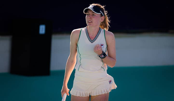 January 9, 2021, Abu Dhabi, UNITED ARAB EMIRATES: Ekaterina Alexandrova of Russia in action during her second round match at the 2021 Abu Dhabi WTA, Tennis Damen Womens Tennis Open WTA 500 tournament against Heather Watson of Great Britain Abu Dhabi UNITED ARAB EMIRATES - ZUMAa181 20210109_zaa_a181_148 Copyright: xRobxPrangex