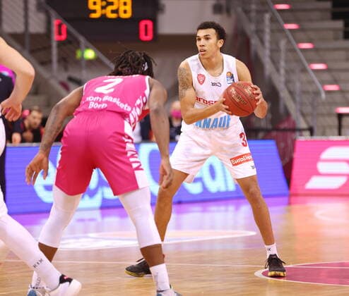 Telekom Baskets Bonn vs. Tyson Ward s.Oliver Würzburg easyCredit BBL 1. Bundesliga , Saison 2020 2021 , 12. Spieltag