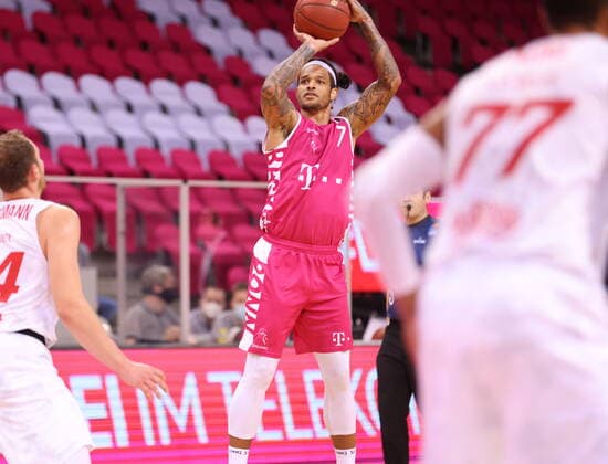 Chris Babb Telekom Baskets Bonn vs. s.Oliver Würzburg easyCredit BBL 1. Bundesliga , Saison 2020 2021 , 12. Spieltag