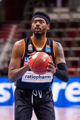 Aric Holman (ratiopharm Ulm 35) ; 1. Basketball Bundesliga: MHP RIESEN Ludwigsburg - ratiopharm Ulm am 09.01.2021 in Ludwigsburg (MHPArena), Baden-Wuerttemberg, Deutschland. . 09.01.21 Basketball , 09.01.2021, (Deutschland)