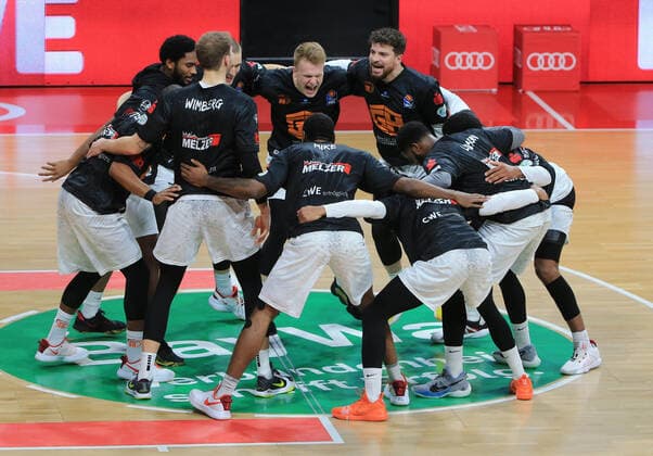 10.01.2021, BBL, FCB Basketball vs Chemnitz Niners, Audi Dome Muenchen, im Bild: Chemnitz Niners vor dem Spiel vs FCBB