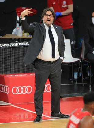 10.01.2021, BBL, FCB Basketball vs Chemnitz Niners, Audi Dome Muenchen, im Bild: Trainer Andrea Trinchieri (FCB Basketball)