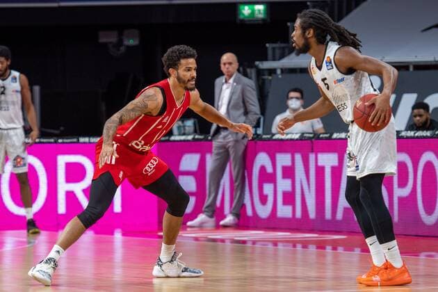 Nick Weiler-Babb 0 (FC Bayern), Marcus Thornton 15 (Niners Chemnitz), FC Bayern Basketball vs. Niners Chemnitz, BBL, 10.01.2021 Muenchen Bayern Deutschland