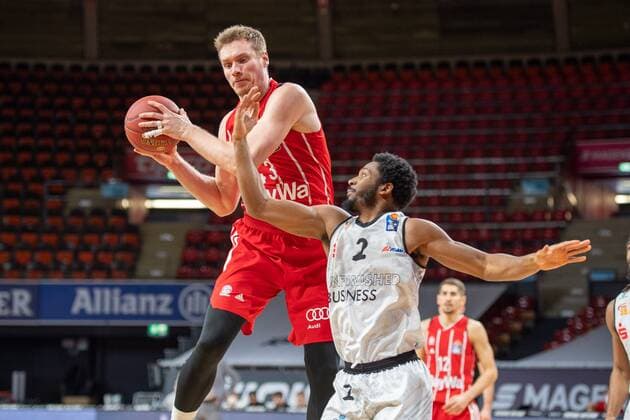 Leon Radosevic 43 (FC Bayern), Terrell Harris 2 (Niners Chemnitz), FC Bayern Basketball vs. Niners Chemnitz, BBL, 10.01.2021 Muenchen Bayern Deutschland
