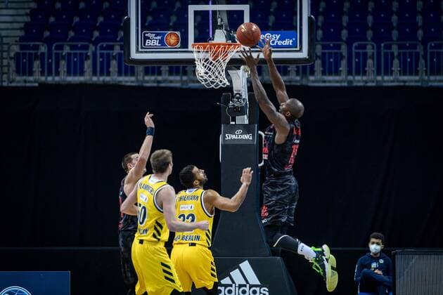 Basketball Berlin 10.01.2021 Saison 2020 2021 easyCredit-BBL 1. Bundesliga Alba Berlin - JobStairs GIESSEN 46ers Brandon Bowman (Giessen, No.15)