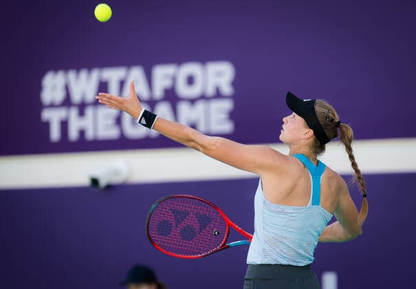 January 10, 2021, Abu Dhabi, UNITED ARAB EMIRATES: Elena Rybakina of Kazakhstan in action during her third round match at the 2021 Abu Dhabi WTA, Tennis Damen Womens Tennis Open WTA 500 tournament against Daria Kasatkina of Russia Abu Dhabi UNITED ARAB EMIRATES - ZUMAa181 20210110_zaa_a181_048 Copyright: xRobxPrangex