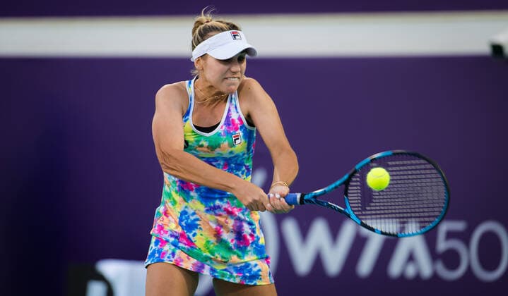 January 10, 2021, Abu Dhabi, UNITED ARAB EMIRATES: Sofia Kenin of the United States in action during her third round match at the 2021 Abu Dhabi WTA, Tennis Damen Womens Tennis Open WTA 500 tournament against Yulia Putintseva of Kazakhstan Abu Dhabi UNITED ARAB EMIRATES - ZUMAa181 20210110_zaa_a181_131 Copyright: xRobxPrangex