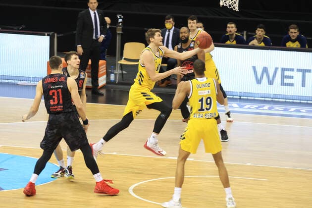 GER, BBL, ALBA Berlin vs. Jobstairs Giessen 46ers 10.01.2021, Mercedes Benz Arena, Berlin, GER, BBL, ALBA Berlin vs. Jobstairs Giessen 46ers, im Bild Ben Lammers (ALBA Berlin 50)