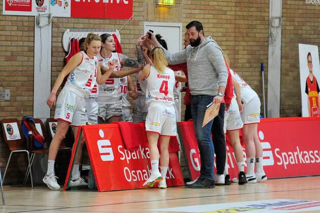 Basketball - DBBL - 12. Spieltag GiroLive Panthers Osnabrück - TSV 1880 Wasserburg am 10.01.2021 in der OSC Halle in Osnabrück Teambesprechung Osnabrück