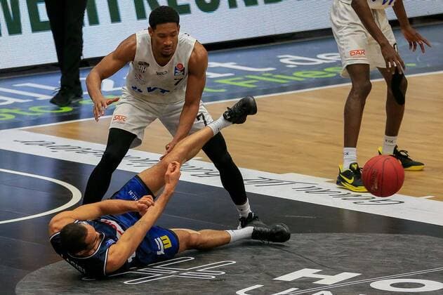 ( Towers ) ( Crailsheim ) Deutschland , Hamburg , Edel-optics.de Arena , easyCredit Basketball Bundesliga , Hamburg Towers - Hakro Merlins Crailsheim
