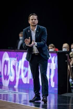Basketball Berlin 10.01.2021 Saison 2020 2021 easyCredit-BBL 1. Bundesliga Alba Berlin - JobStairs GIESSEN 46ers Rolf Scholz (Giessen, Trainer)