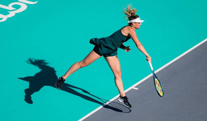 January 11, 2021, Abu Dhabi, UNITED ARAB EMIRATES: Marta Kostyuk of Ukraine in action during her quarter final match at the 2021 Abu Dhabi WTA, Tennis Damen Womens Tennis Open WTA 500 tournament against Sara Sorribes Tormo of Spain Abu Dhabi UNITED ARAB EMIRATES - ZUMAa181 20210111_zaa_a181_024 Copyright: xRobxPrangex