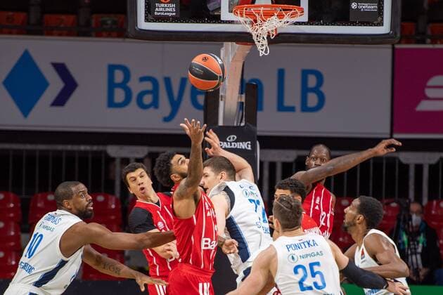 D. Seeley 4 (FC Bayern), Arturas Gudaitis 77 (Zenit St. Petersburg), FC Bayern Basketball vs. Zenit St. Petersburg, Basketball, Euroleague, 13.01.2021 Muenchen Bayern Deutschland
